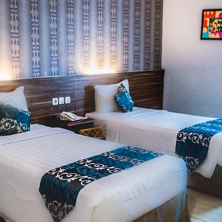 Grand Amira Hotel Solo, Azana Hotels Collection Dış mekan fotoğraf