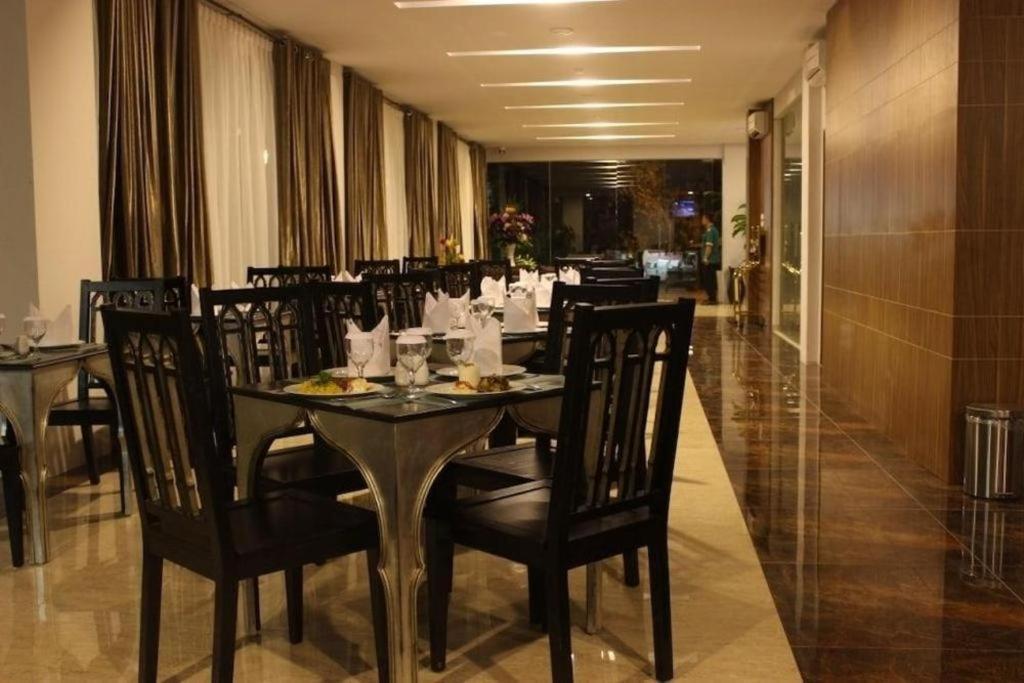 Grand Amira Hotel Solo, Azana Hotels Collection Dış mekan fotoğraf
