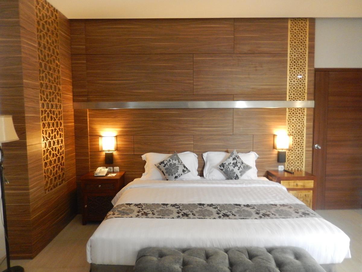 Grand Amira Hotel Solo, Azana Hotels Collection Dış mekan fotoğraf