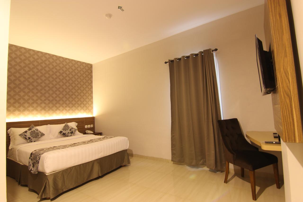 Grand Amira Hotel Solo, Azana Hotels Collection Dış mekan fotoğraf