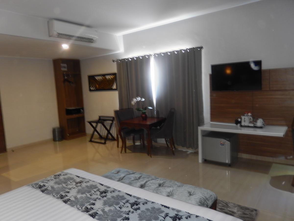 Grand Amira Hotel Solo, Azana Hotels Collection Dış mekan fotoğraf
