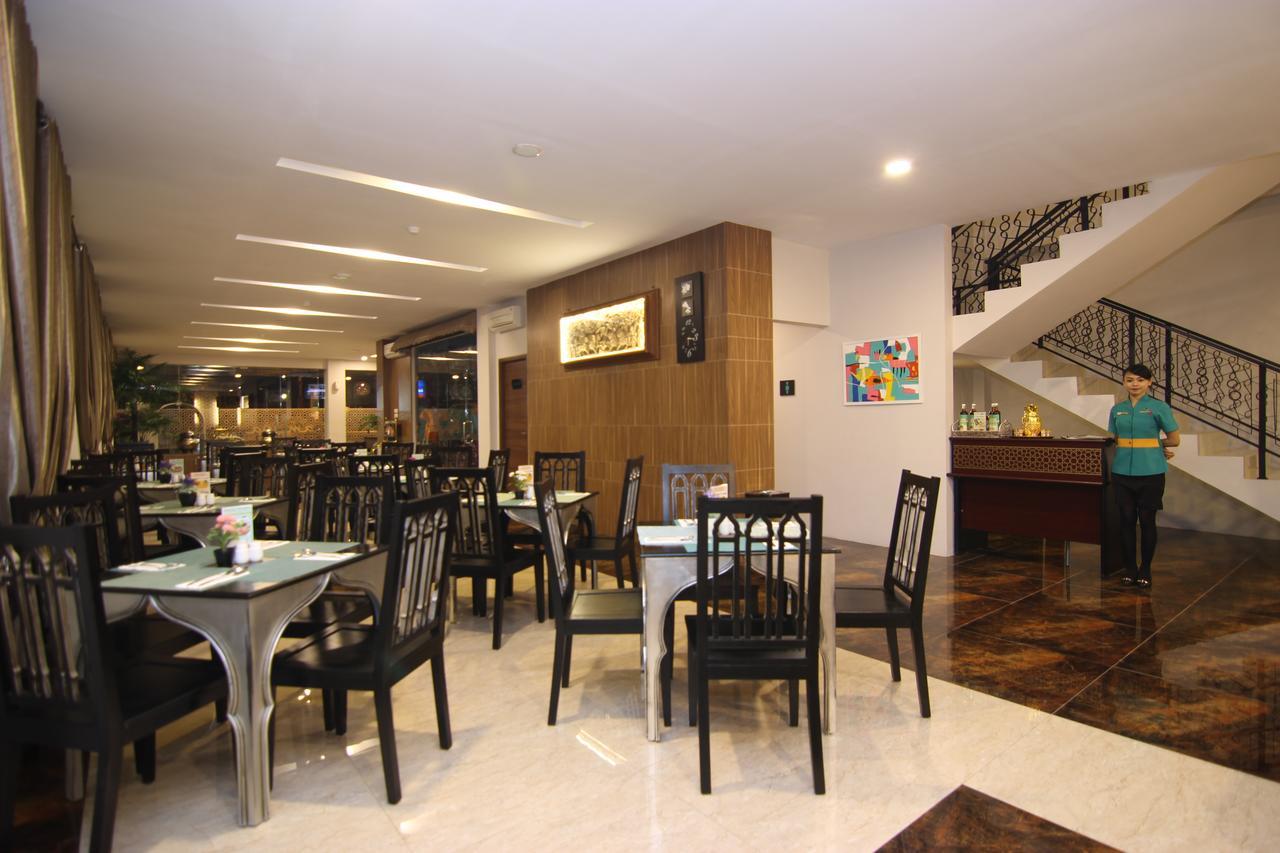 Grand Amira Hotel Solo, Azana Hotels Collection Dış mekan fotoğraf