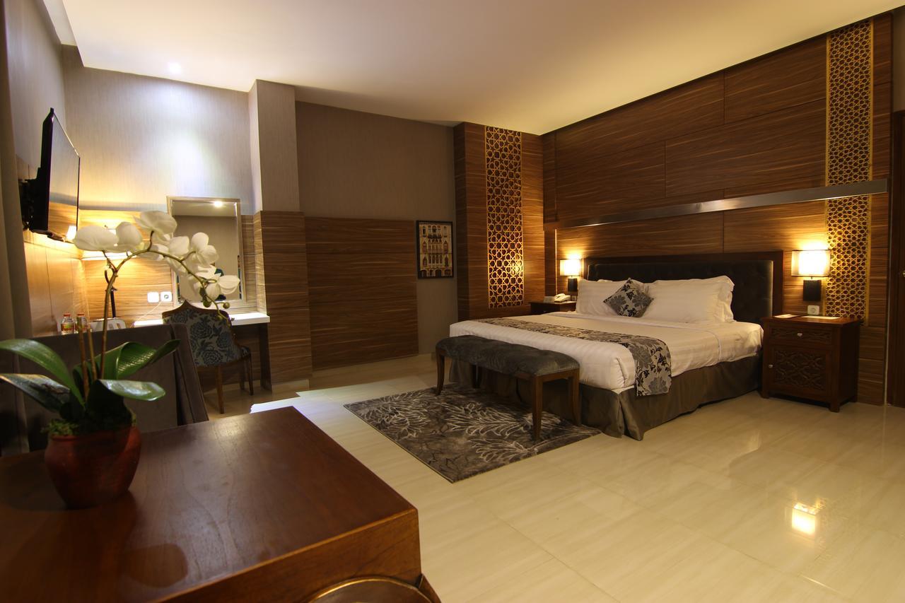 Grand Amira Hotel Solo, Azana Hotels Collection Dış mekan fotoğraf