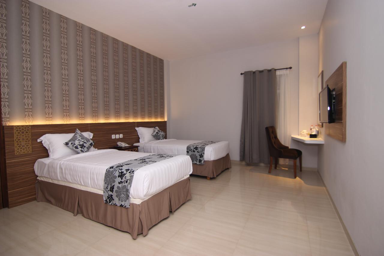 Grand Amira Hotel Solo, Azana Hotels Collection Dış mekan fotoğraf
