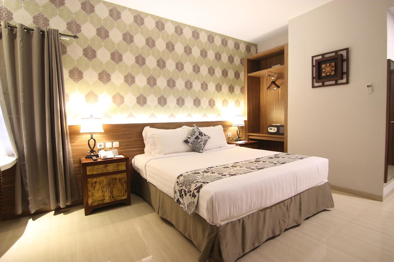 Grand Amira Hotel Solo, Azana Hotels Collection Dış mekan fotoğraf